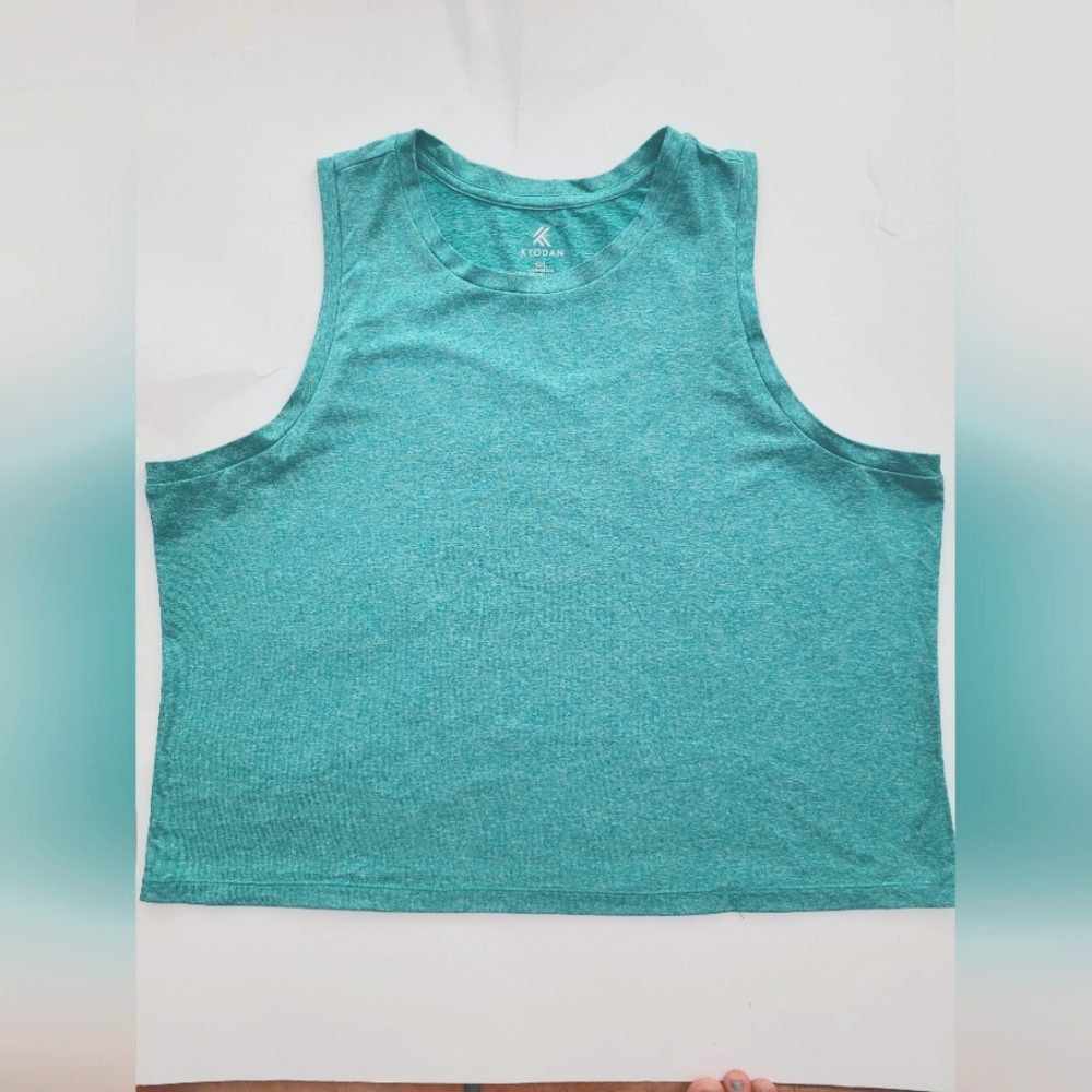 Kyodan cropped  top in size Large